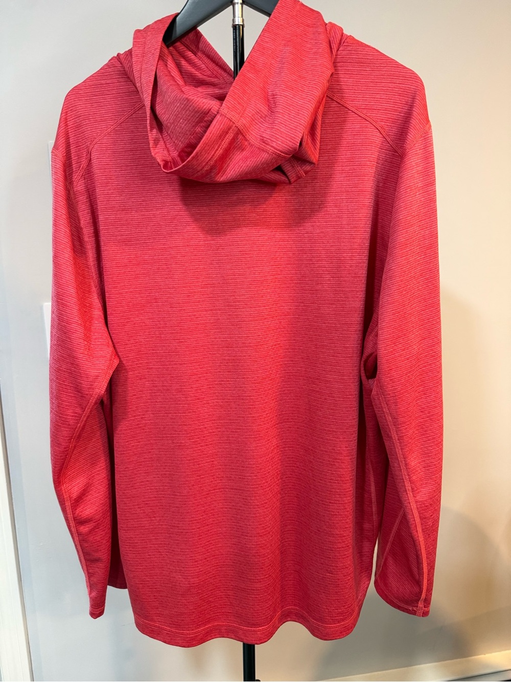 Vineyard Vines Men's XL Coral Heathered Grid Performance Hoodie - Picture 3 of 8